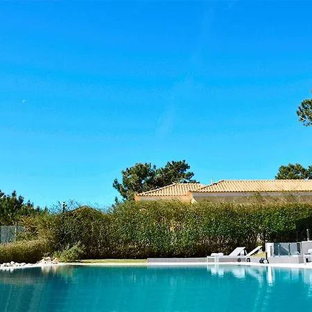 Aroeira Sleeps 8 Pool Wifi * Aroeira (Setubal)