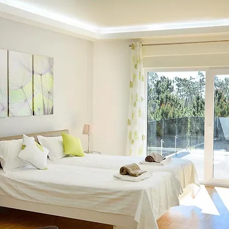 Aroeira Sleeps 8 Pool Wifi Villa Aroeira (Setubal)