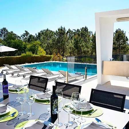 Aroeira Sleeps 8 Pool Wifi Villa Aroeira (Setubal)